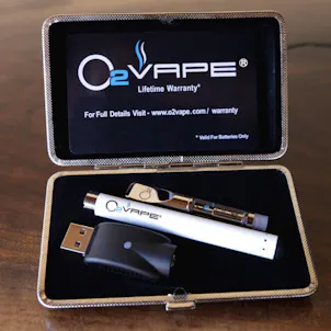 Photo of Oil Vape Pen Kit - Slim Pack (4 Colors Available)
