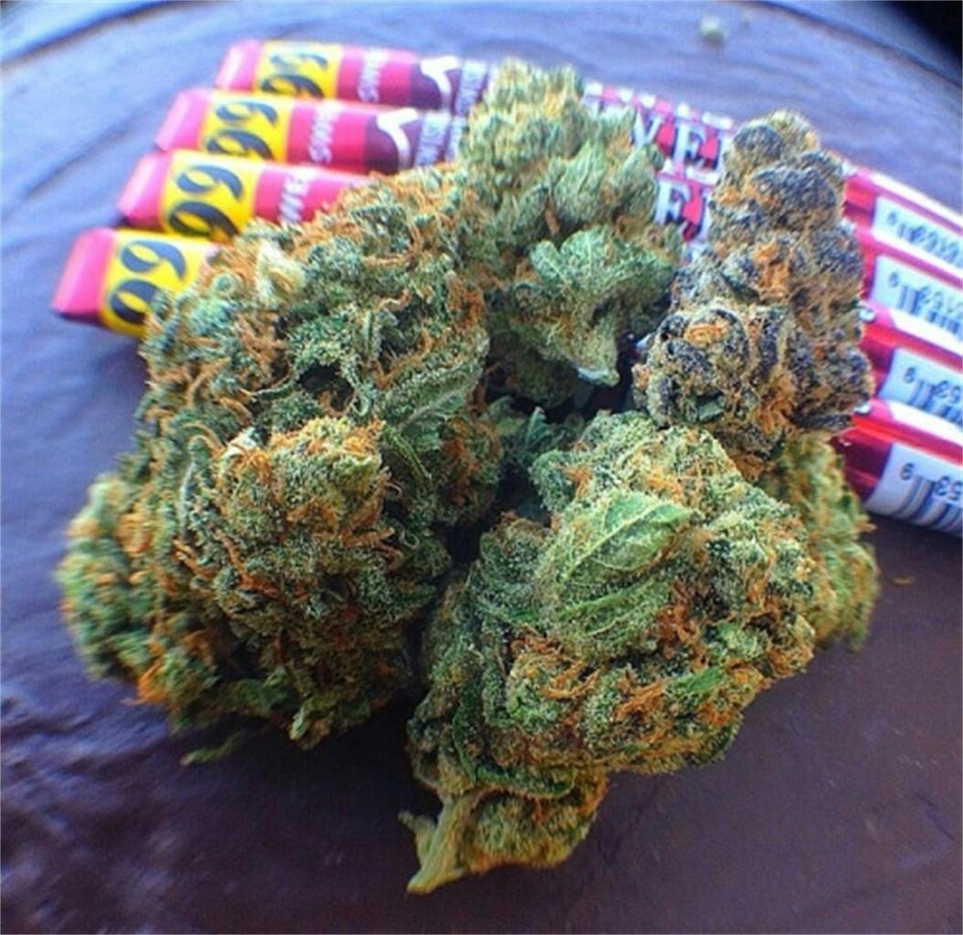 Photos of Banana OG Weed Strain Buds Leafly