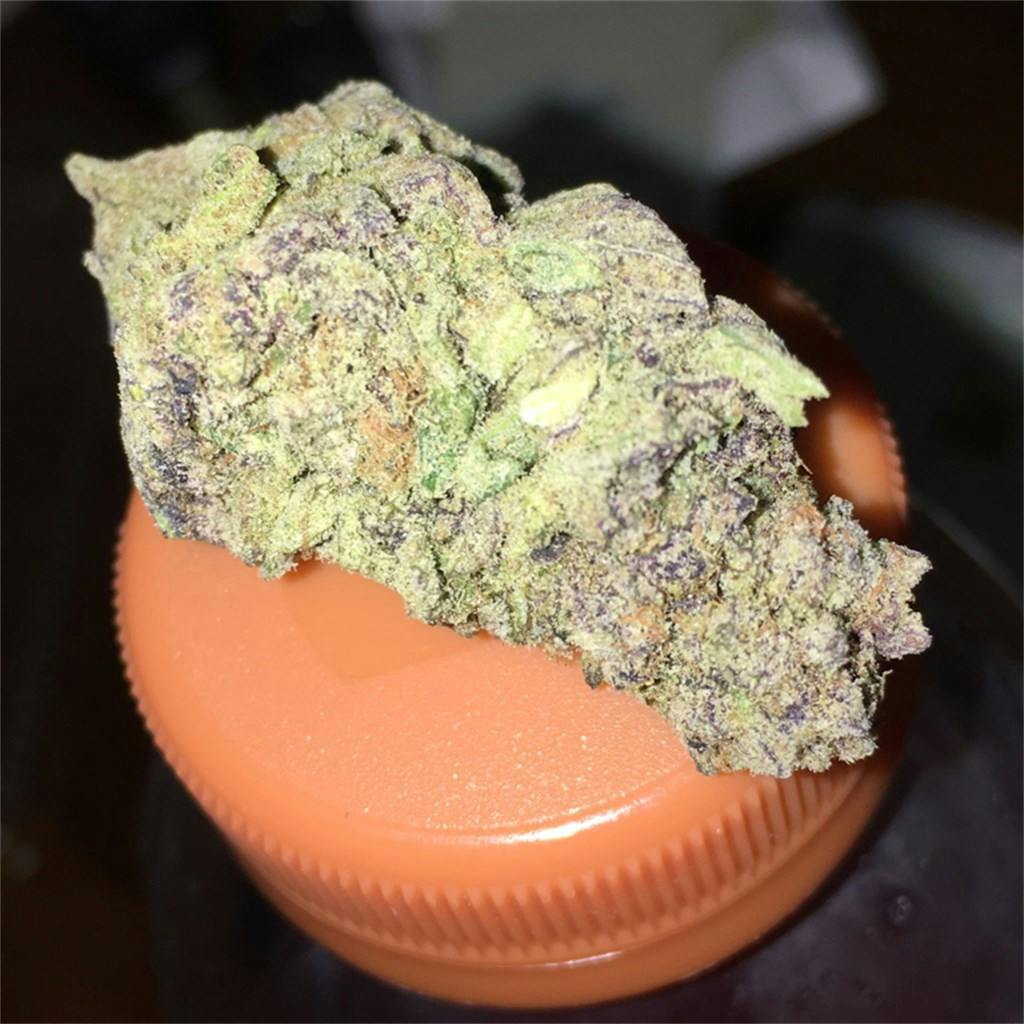 Photos of Blue Cookies Weed Strain Buds Leafly
