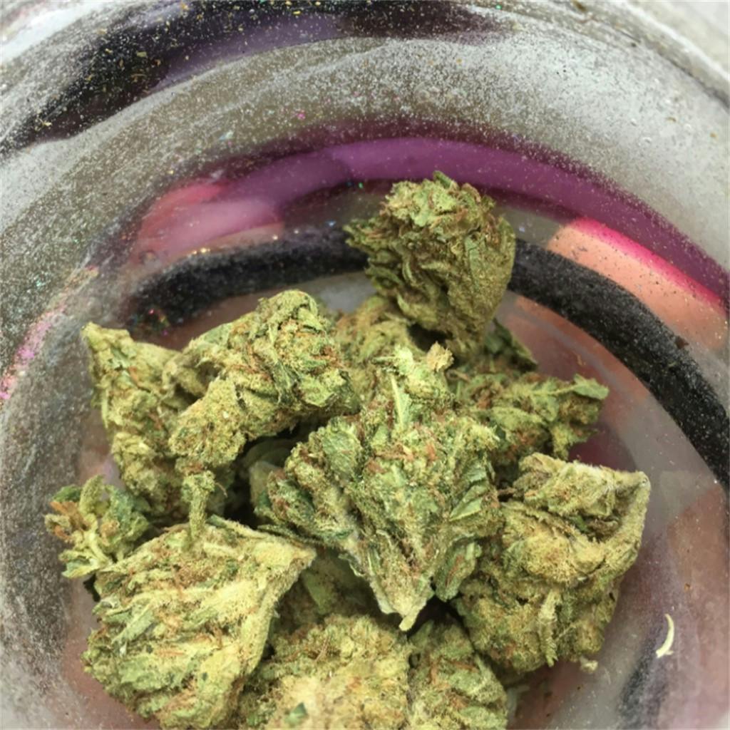 Photos of Blueberry Muffin Weed Strain Buds Leafly