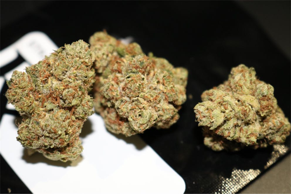 Photos of Butter OG Weed Strain Buds Leafly