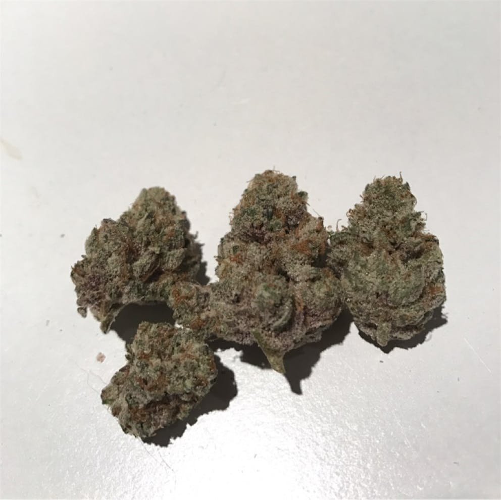 Photos of Cookies and Cream Weed Strain Buds Leafly