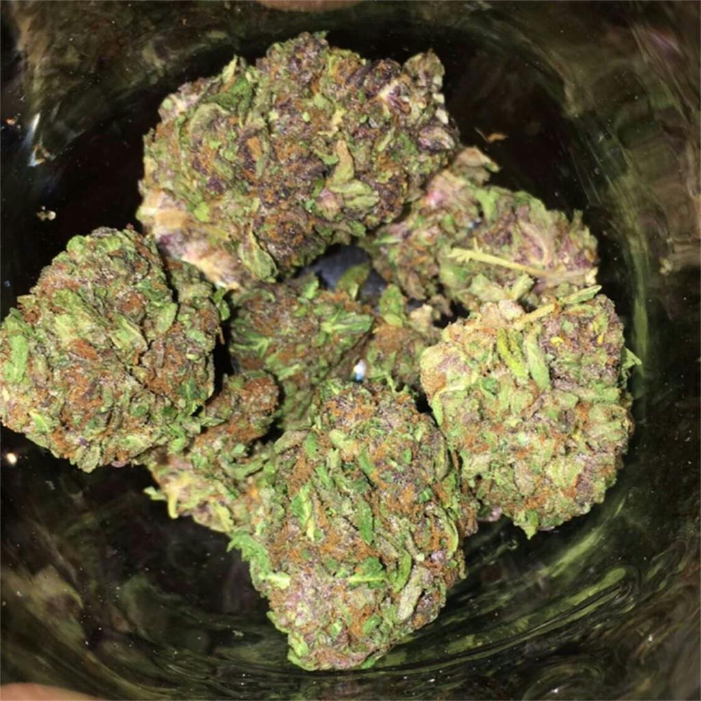 Darth Vader OG aka Darth Vader, Vader Kush Weed Strain Information Leafly