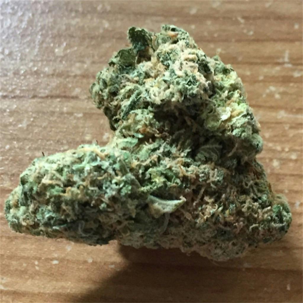 Photos of Lemon Cake Weed Strain Buds Leafly