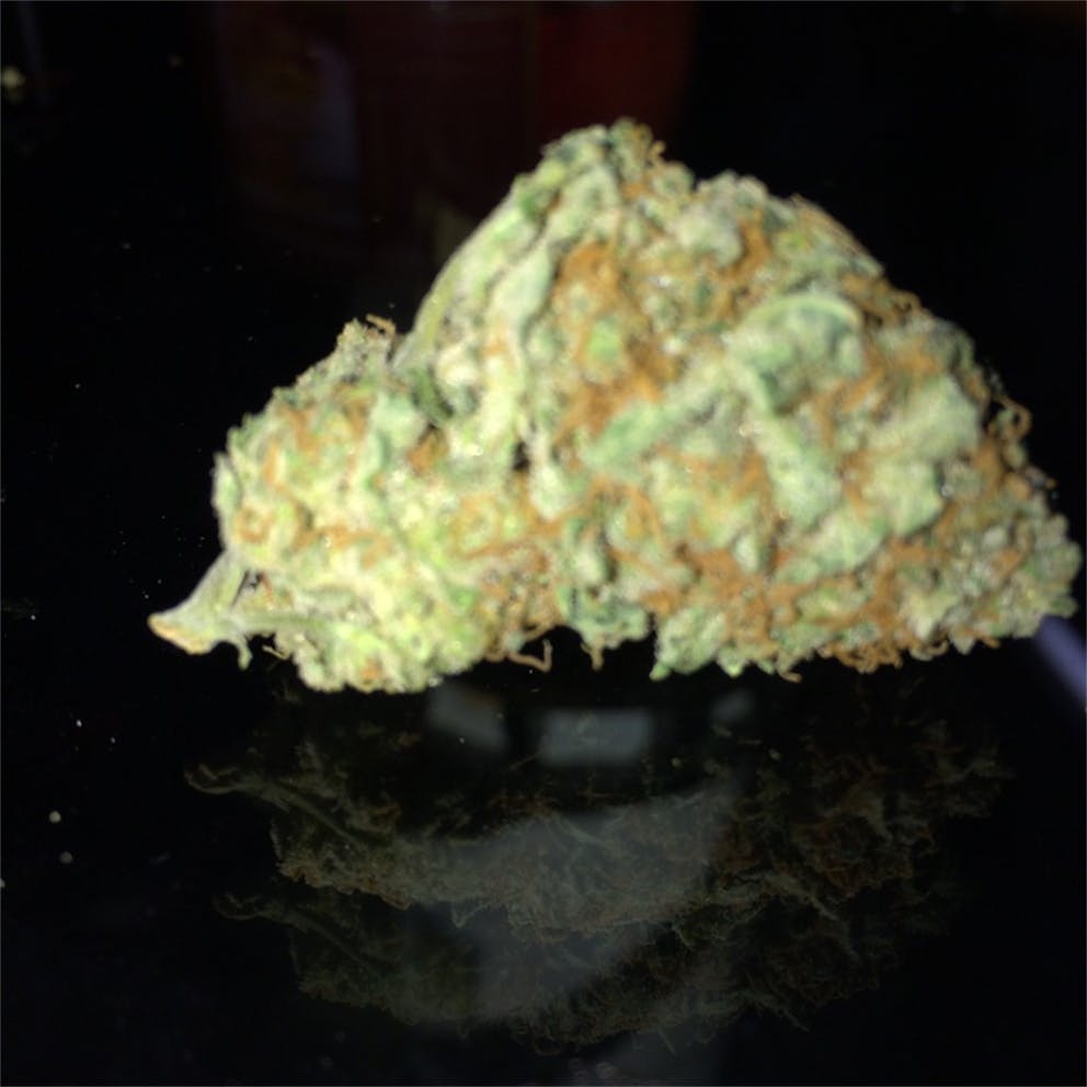 Photos of Lemon Diesel Weed Strain Buds Leafly