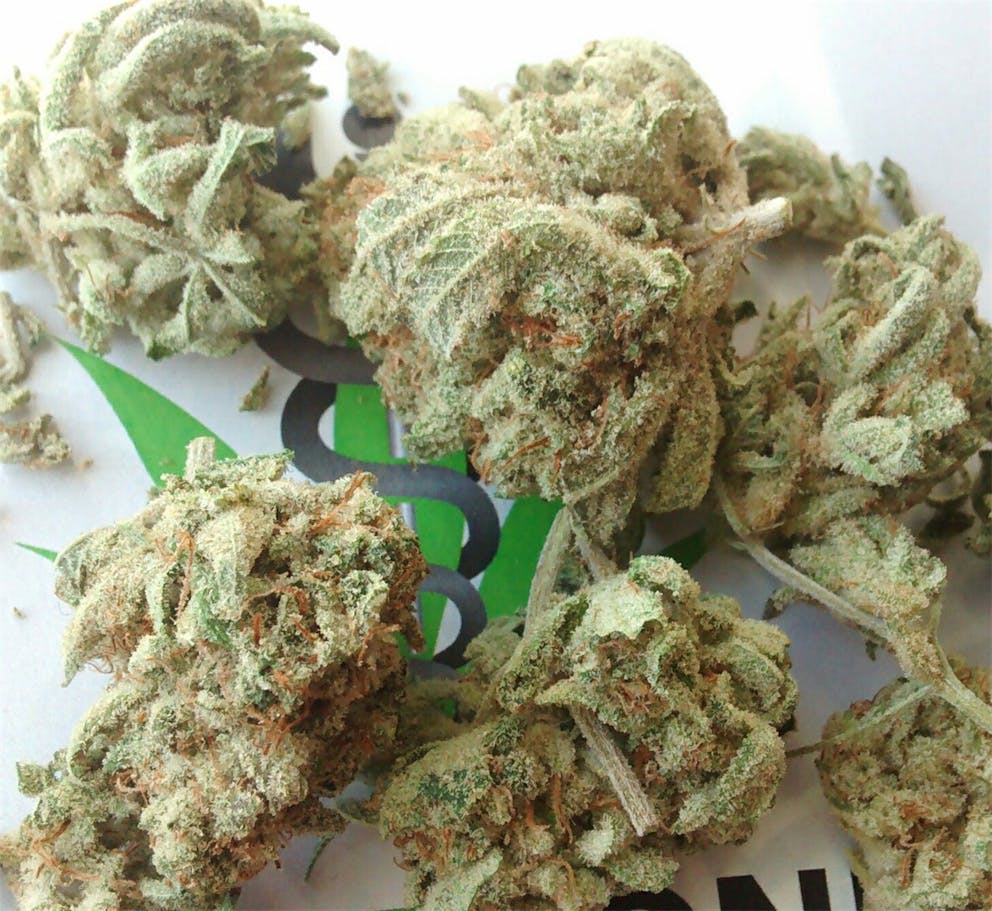 Photos of Strawberry Lemonade Weed Strain Buds Leafly