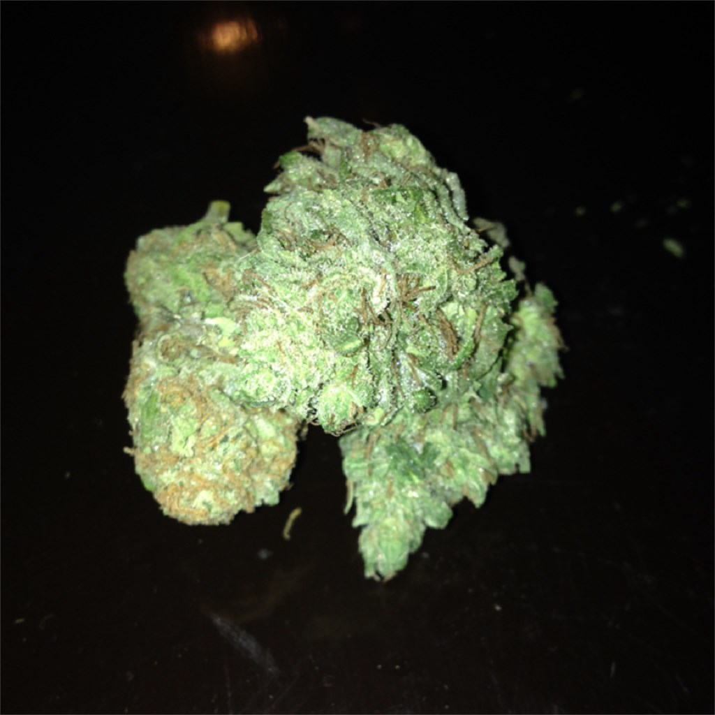 Photos of Tangie Weed Strain Buds | Leafly