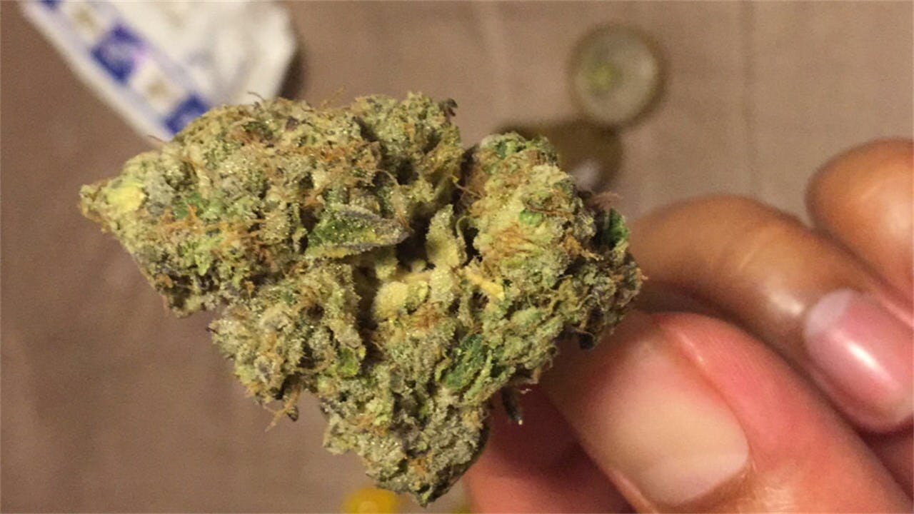 Photos of Wedding Cake Weed Strain Buds | Leafly